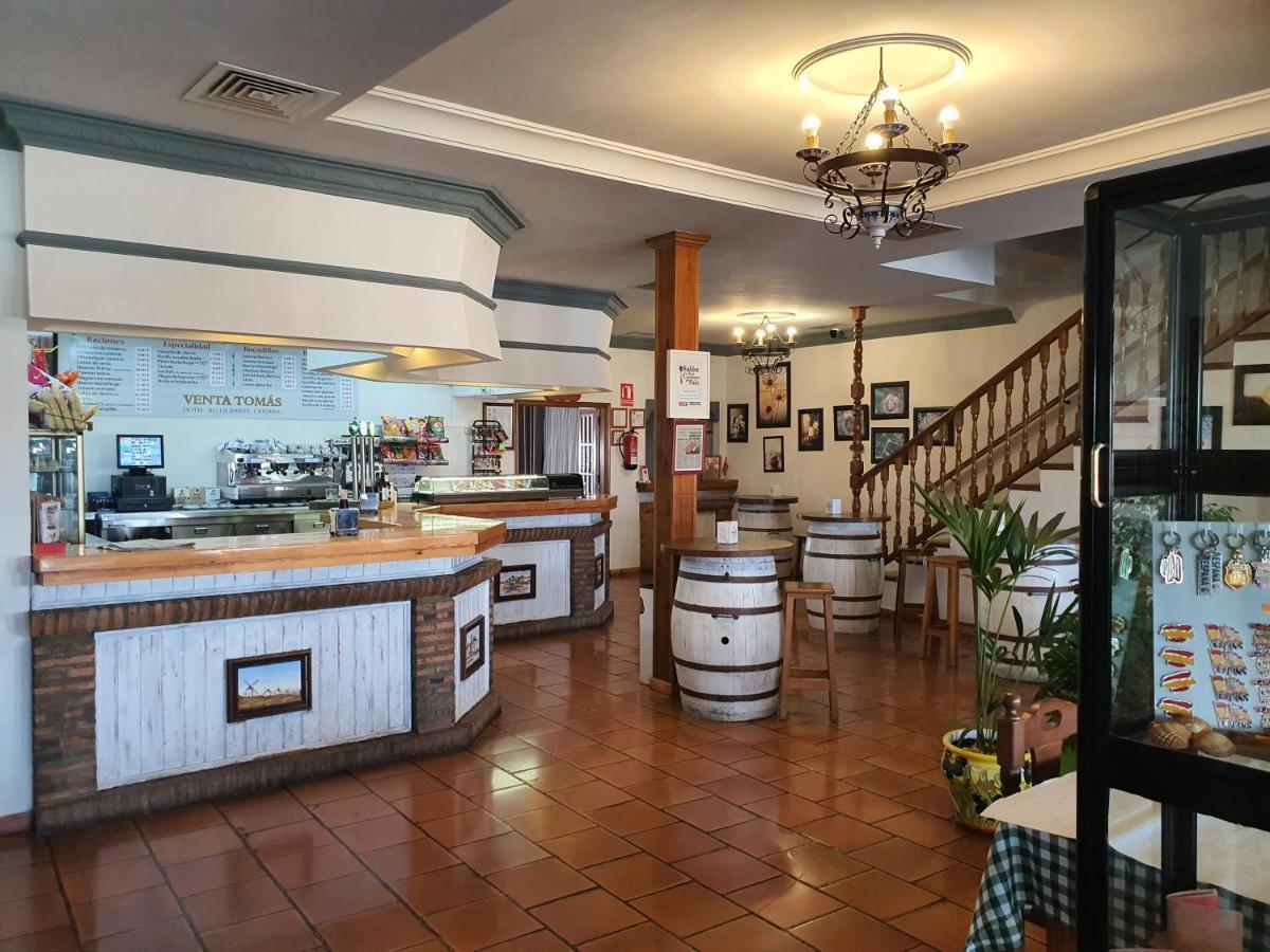 Hotel-Restaurante Venta Tomas Almuradiel Exteriér fotografie