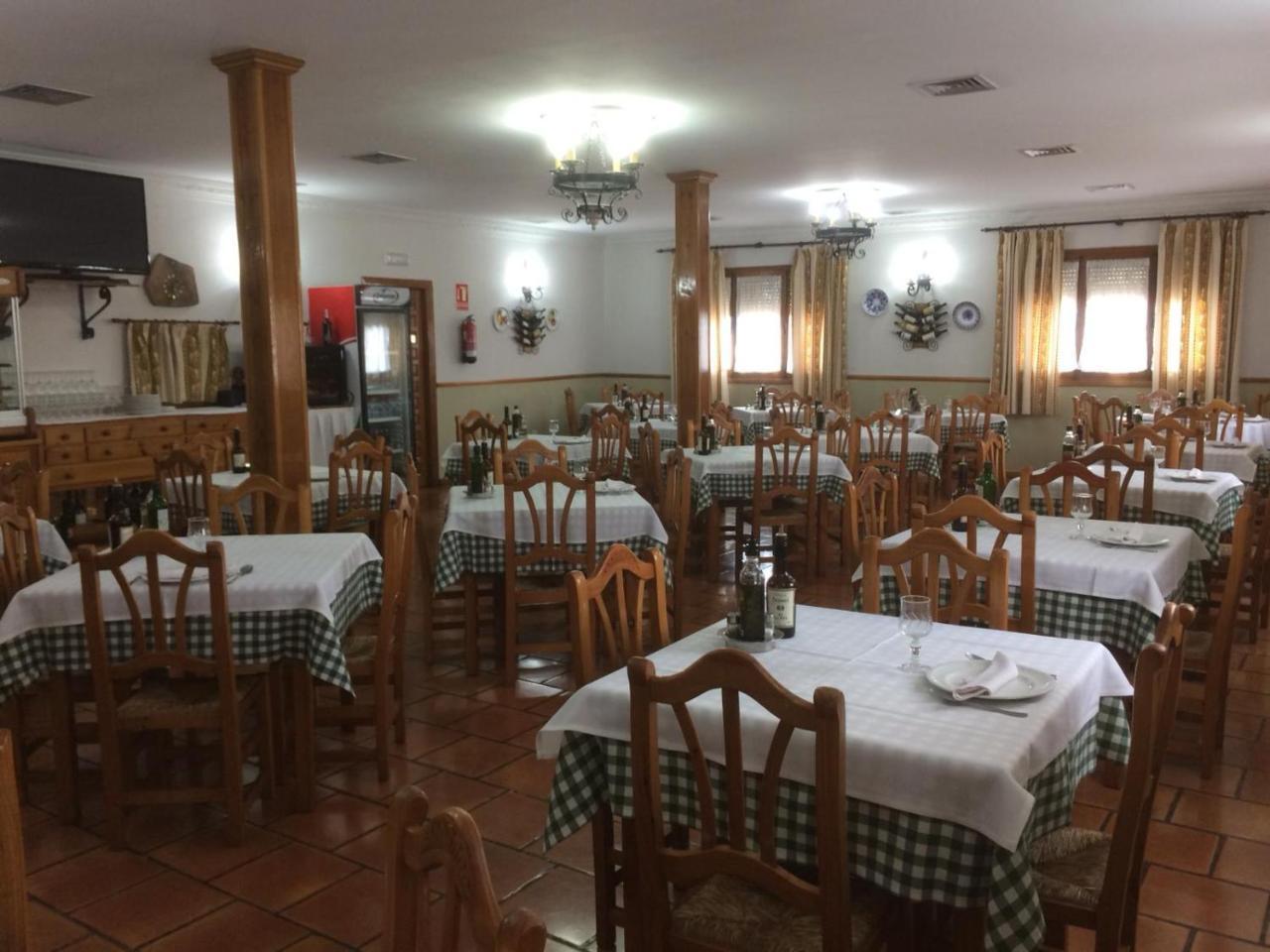 Hotel-Restaurante Venta Tomas Almuradiel Exteriér fotografie